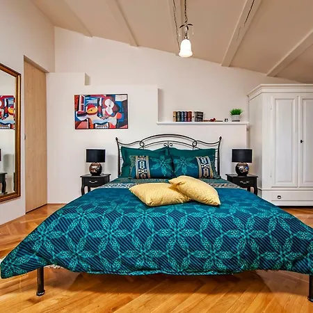 Luxury '936' * روفينج