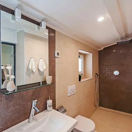 Luxury '936' * Ровинь